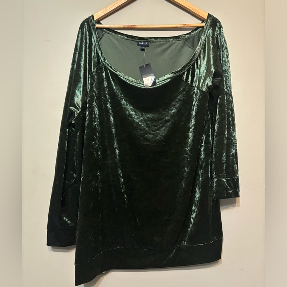 TORRID NWT Crushed Velvet Off Shoulder Top - Picture 4 of 10